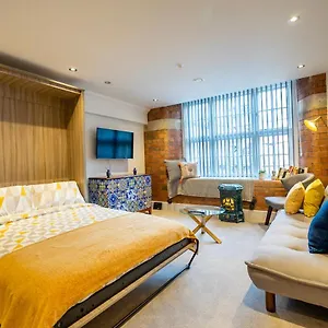 48 Cocoa Suites York